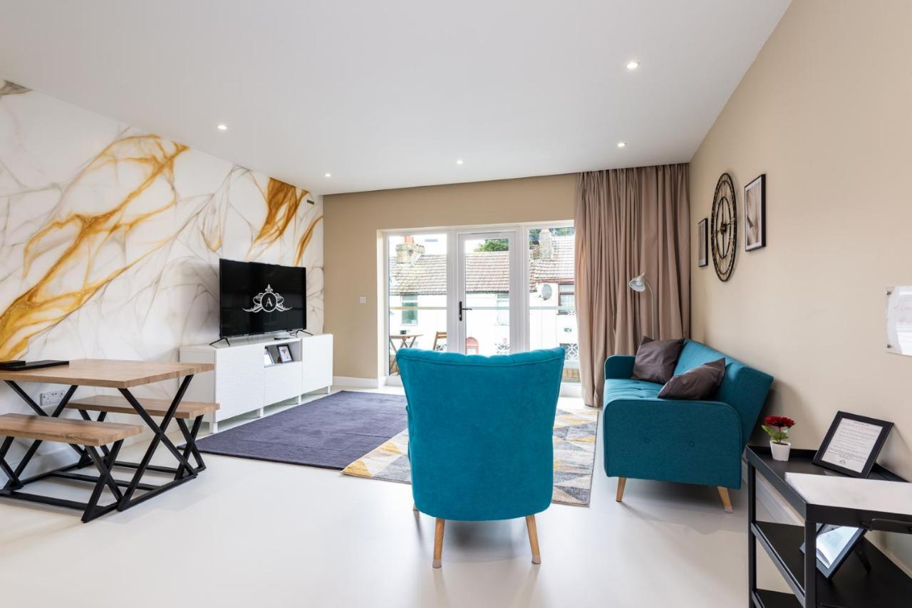 On-Site In Grain Or Medway - Stay Here This June - Apartment 4 Gillingham (Kent) Exterior foto