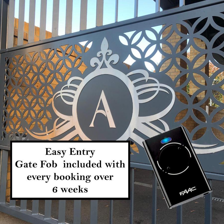 On-Site In Grain Or Medway - Stay Here This June - Apartment 4 Gillingham (Kent) Exterior foto